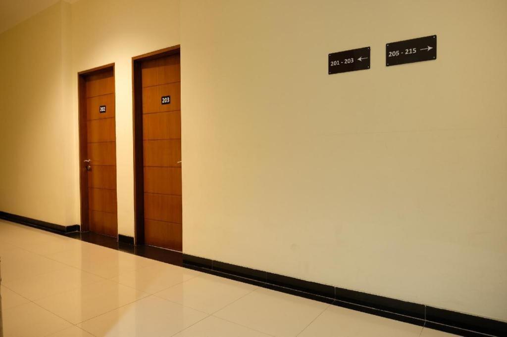 Oyo 1616 Hotel Central City 2 Tanjung Pandan Exteriér fotografie