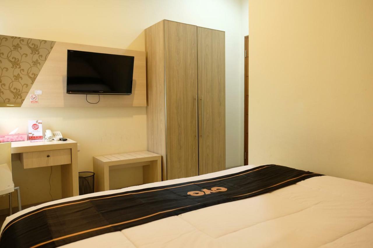 Oyo 1616 Hotel Central City 2 Tanjung Pandan Exteriér fotografie