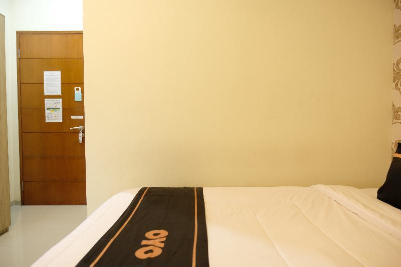 Oyo 1616 Hotel Central City 2 Tanjung Pandan Exteriér fotografie