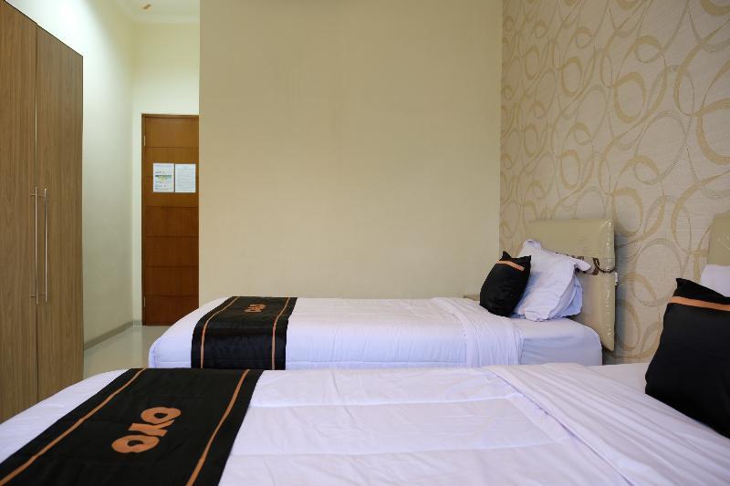 Oyo 1616 Hotel Central City 2 Tanjung Pandan Exteriér fotografie