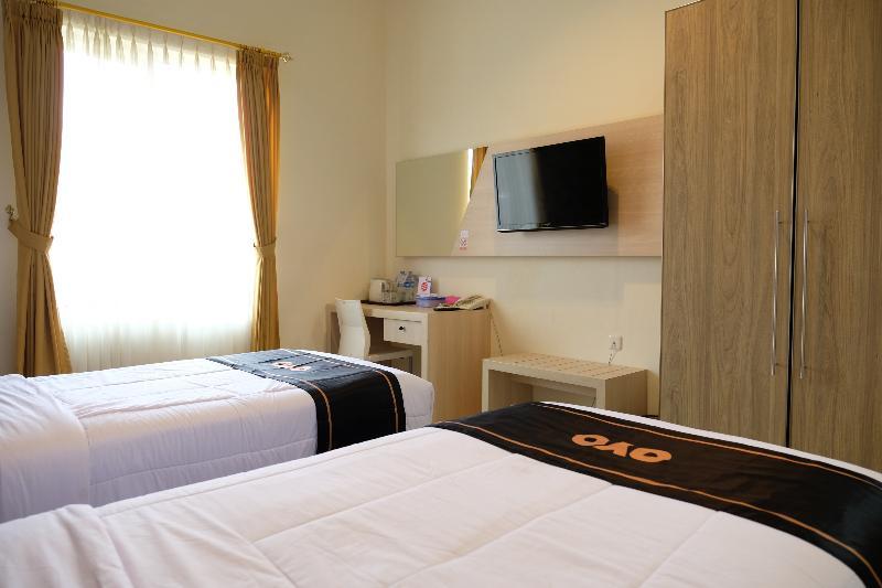 Oyo 1616 Hotel Central City 2 Tanjung Pandan Exteriér fotografie