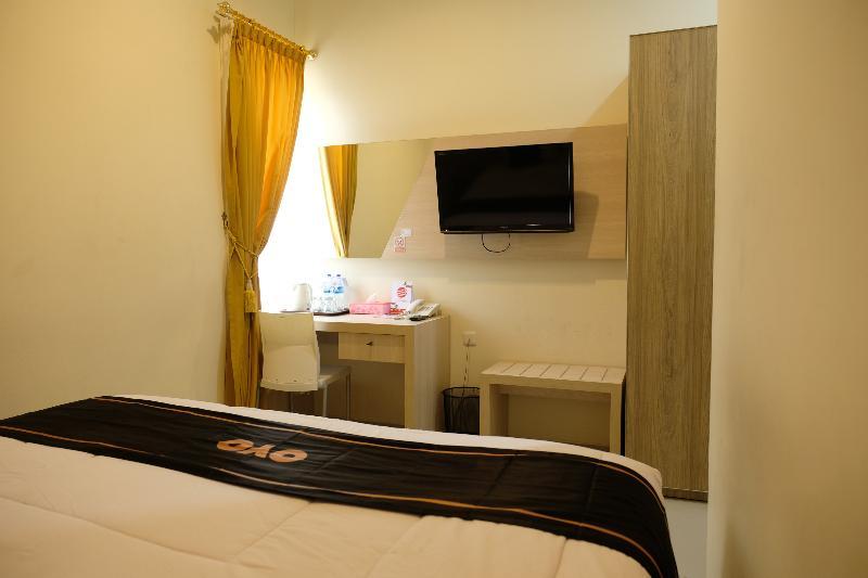 Oyo 1616 Hotel Central City 2 Tanjung Pandan Exteriér fotografie